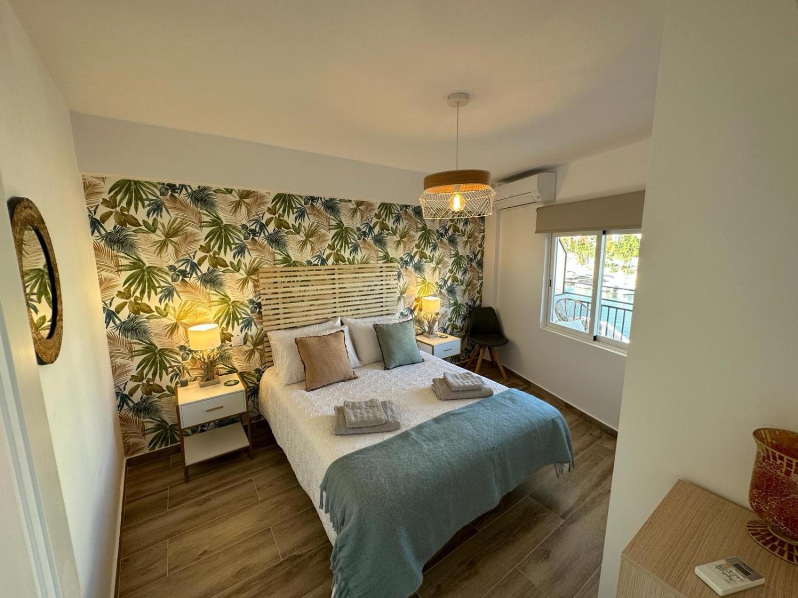 Waterfront 3 Bed Apartment, 90M From The Beach Platja de Larenal Exterior foto
