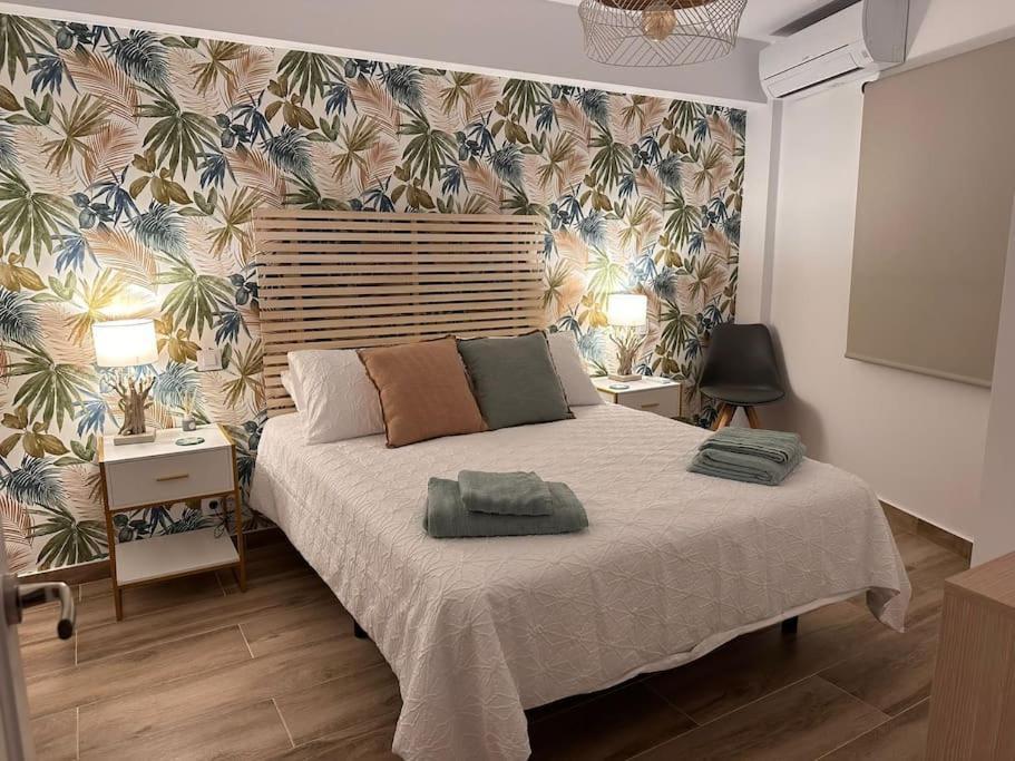 Waterfront 3 Bed Apartment, 90M From The Beach Platja de Larenal Exterior foto