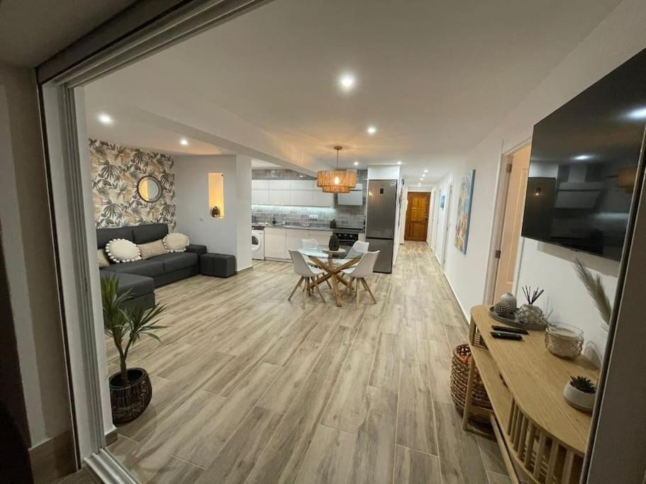 Waterfront 3 Bed Apartment, 90M From The Beach Platja de Larenal Exterior foto